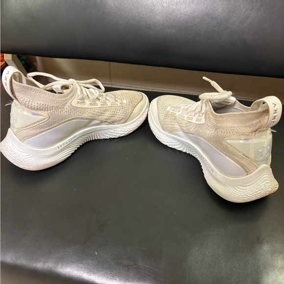 Under Armor Curry Flow Men’s Size 5 Basketball Shoes White Iridescent Lace Up - Picture 5 of 9